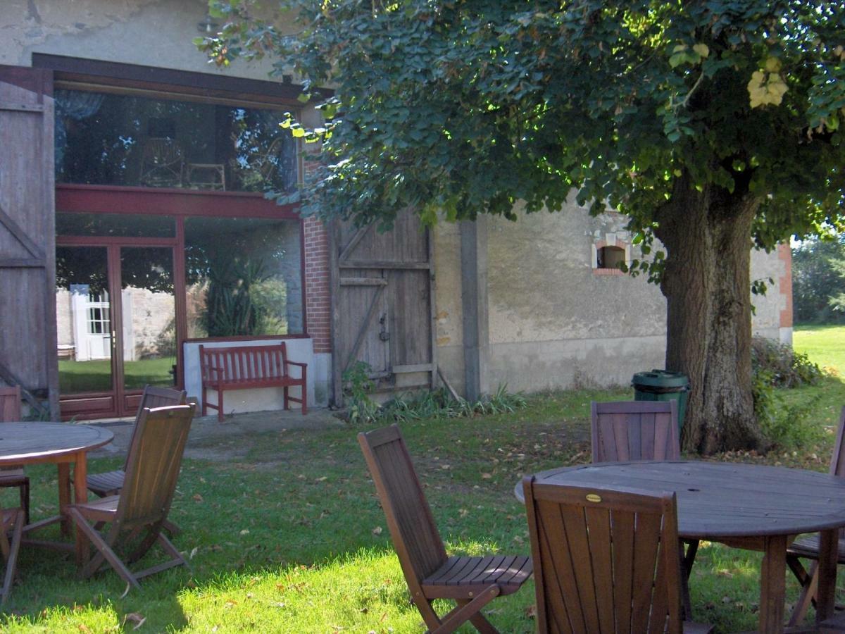 Chambres D'Hotes Domaine Du Bourg Gannay-sur-Loire Exterior photo